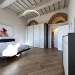 Sulla Via Del Sole Apartment Siena
