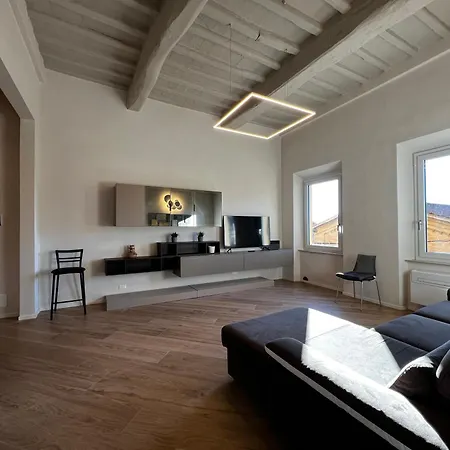 Sulla Via Del Sole *