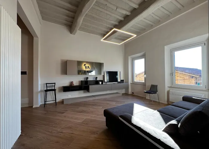 Sulla Via Del Sole *