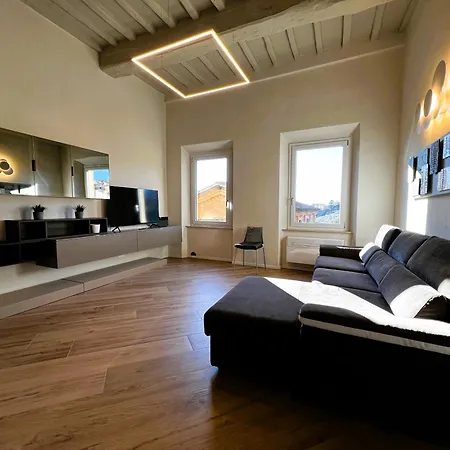 Sulla Via Del Sole Appartement *