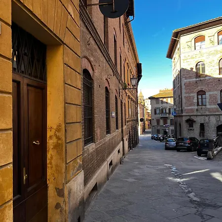 Sulla Via Del Sole Appartement