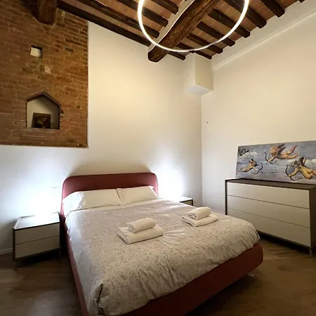 Sulla Via Del Sole Appartement