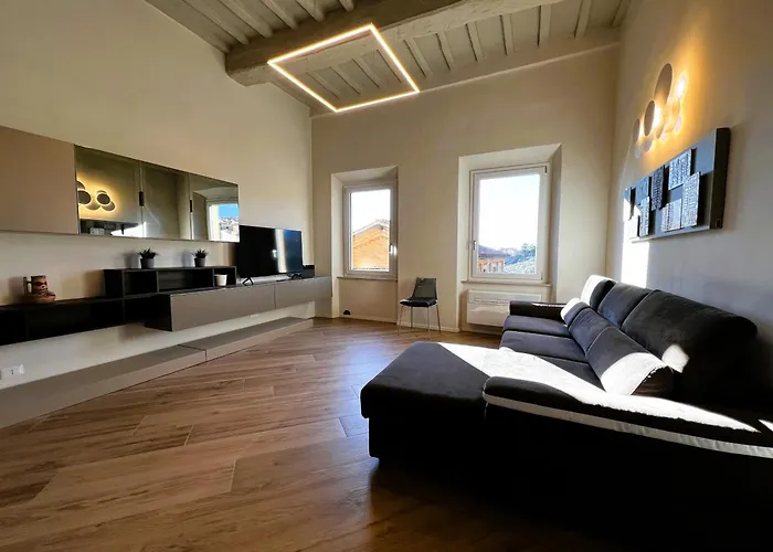 Sulla Via Del Sole Апартаменти *